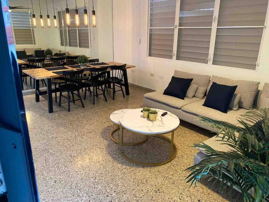 3 Bd By Airport El Yunque Walk To The Beach San Juan Eksteriør bilde